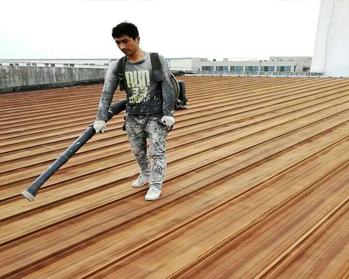車(chē)間彩鋼瓦噴涂翻新工程油漆一般要作業(yè)幾次